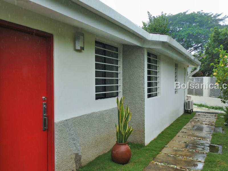 Alquiler de Casa en Condominio Amueblada, Managua